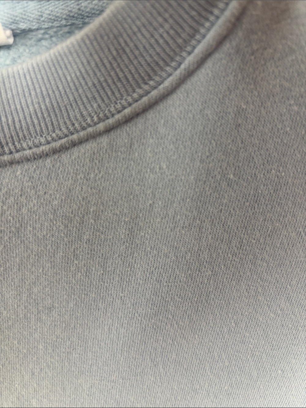 Gap VintageSoft Wedge Crew Light Blue Crew Sweatshirt - Picture 9 of 9